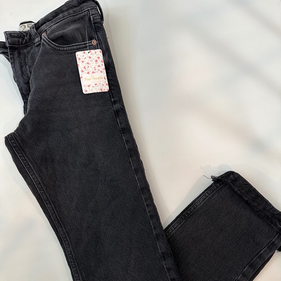 NWT Free People We the People Distressed Slim Jeans Sz 25 - Picture 2 of 10
